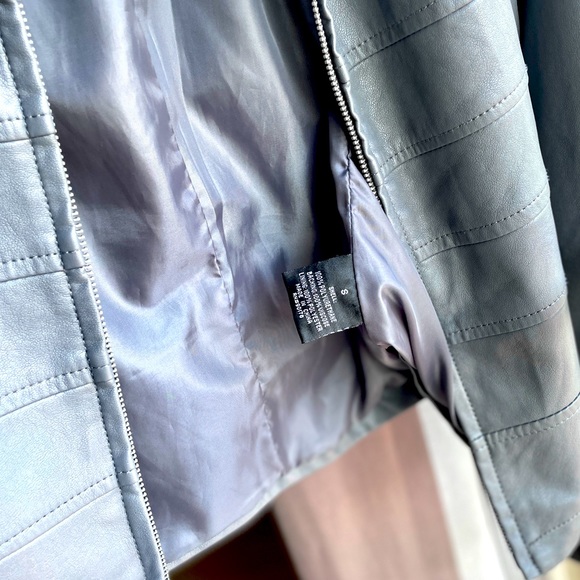 ⬇️ Revue Gray Leather Jacket NWOT - Picture 5 of 7